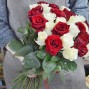 Букет 19 роз красных и белых
